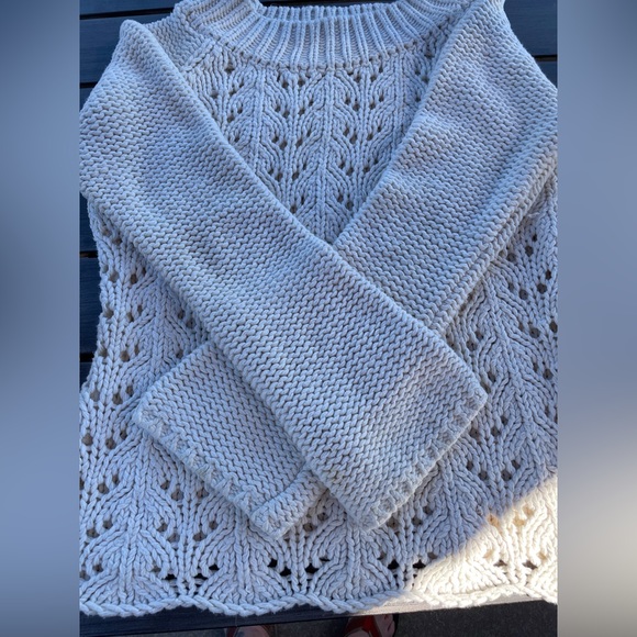 Loose knit tunic sweater with bell sleeve - Picture 6 of 8